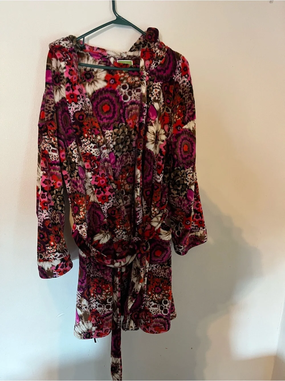Vera Bradley Plush Hooded Robe in Red, Pink, Brown